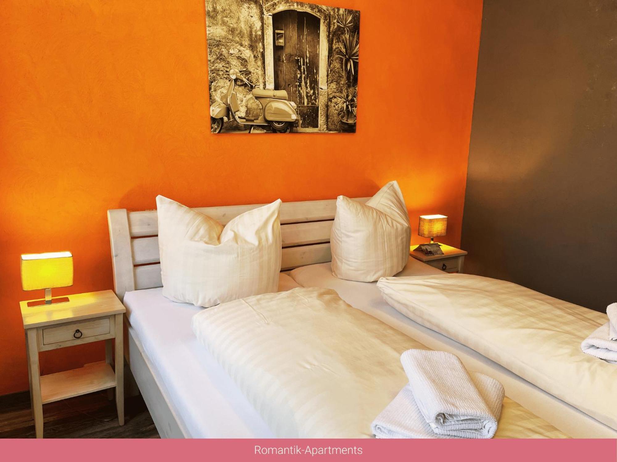 Trattoria & Apartments - Casa Da Enzo جوسلار الغرفة الصورة