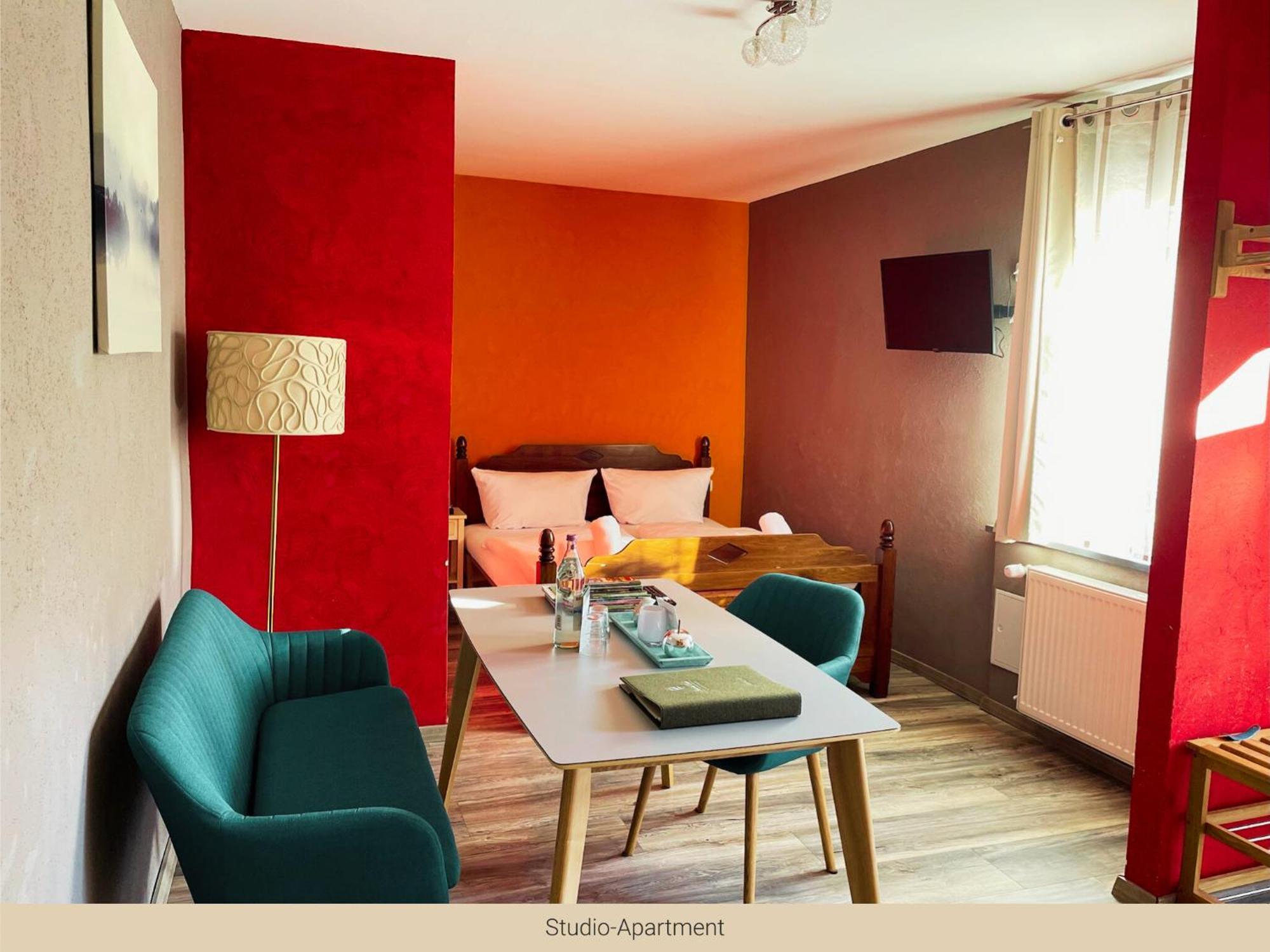 Trattoria & Apartments - Casa Da Enzo جوسلار المظهر الخارجي الصورة