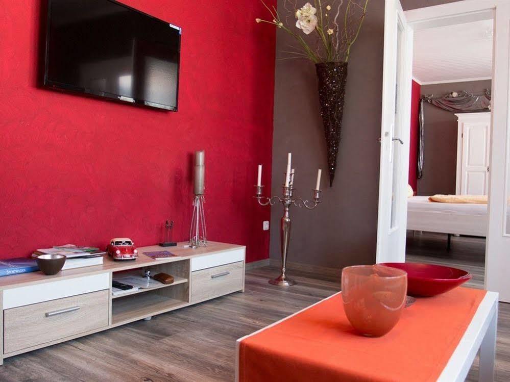 Trattoria & Apartments - Casa Da Enzo جوسلار المظهر الخارجي الصورة