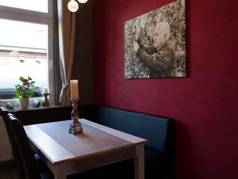 Trattoria & Apartments - Casa Da Enzo جوسلار المظهر الخارجي الصورة